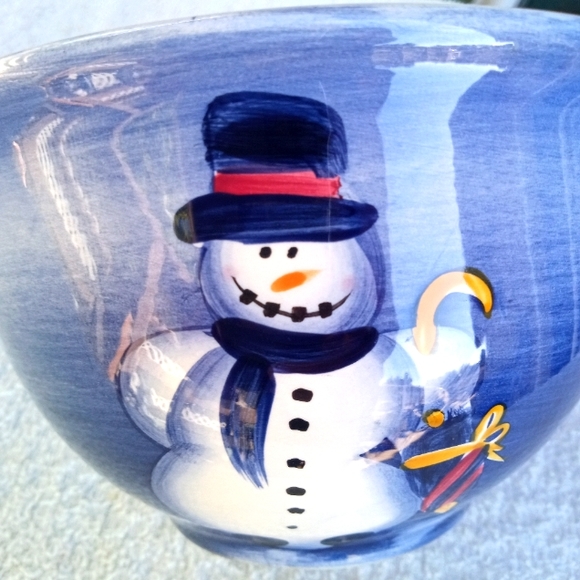 Table Tops Winter Snowman Set of 4 beautiful hand painted bowls - Picture 1 of 5